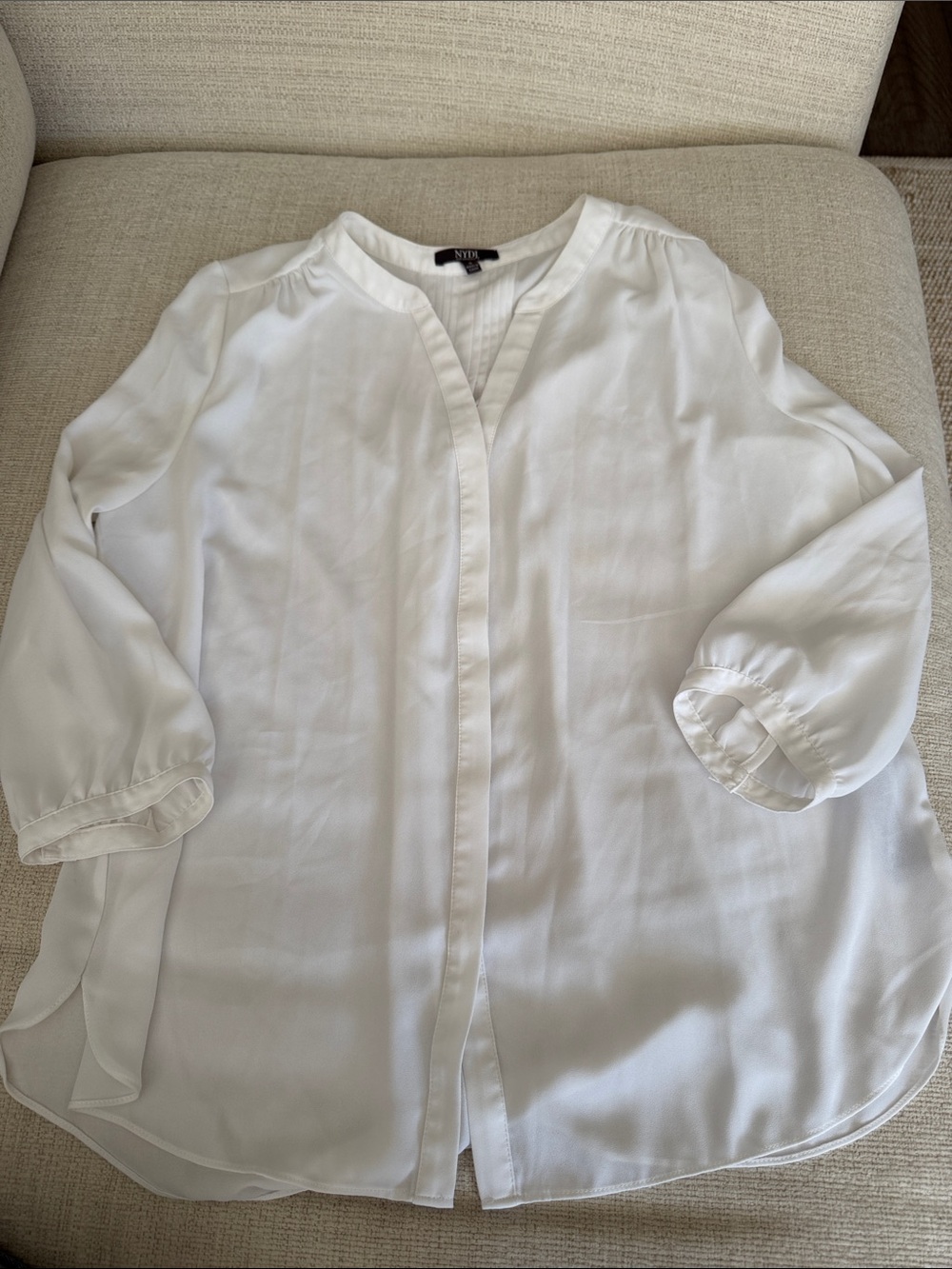 Women's NYDJ White V-Neck Long Sleeve Blouse